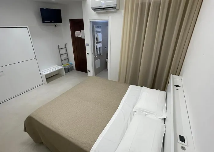 Boschetto Otel