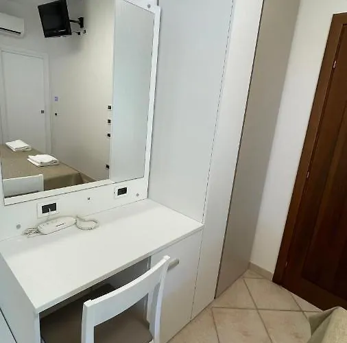 Boschetto Otel