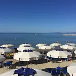 Отель Boschetto Фоллоника